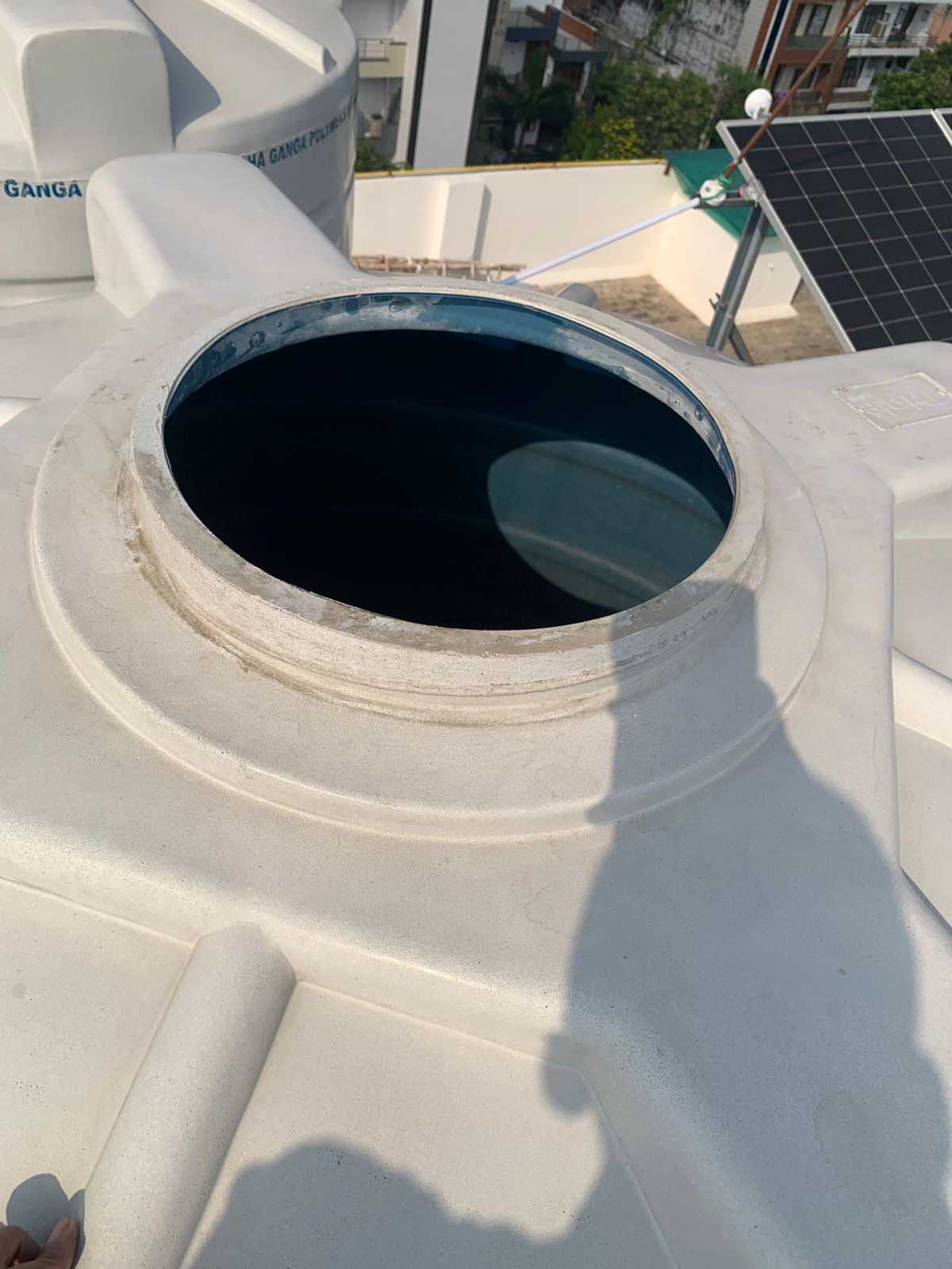 Water tank cleaning