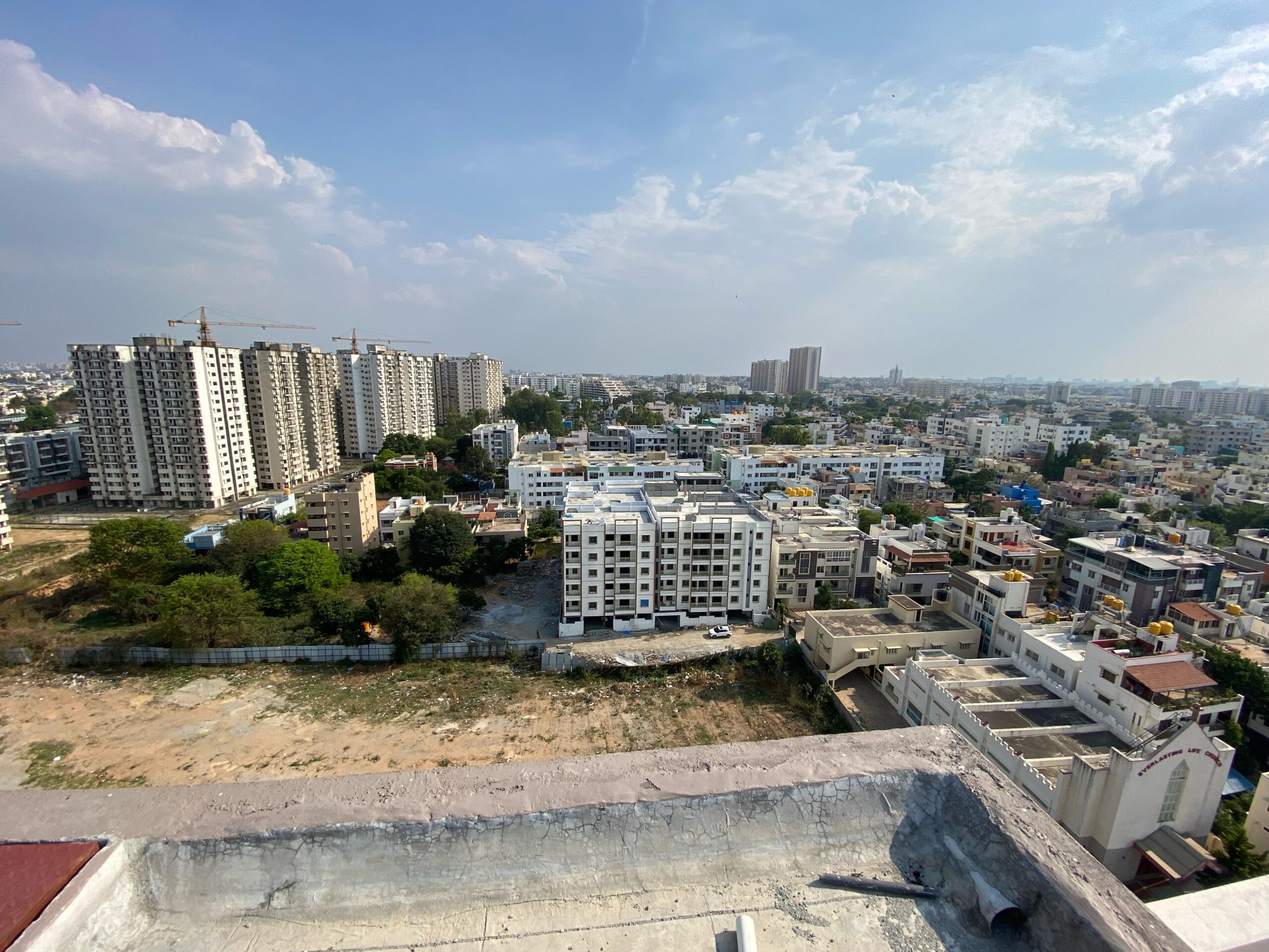 Ready-to-Move in Luxury Flats 2 & 3BHK For Sale in Banjara Layout
