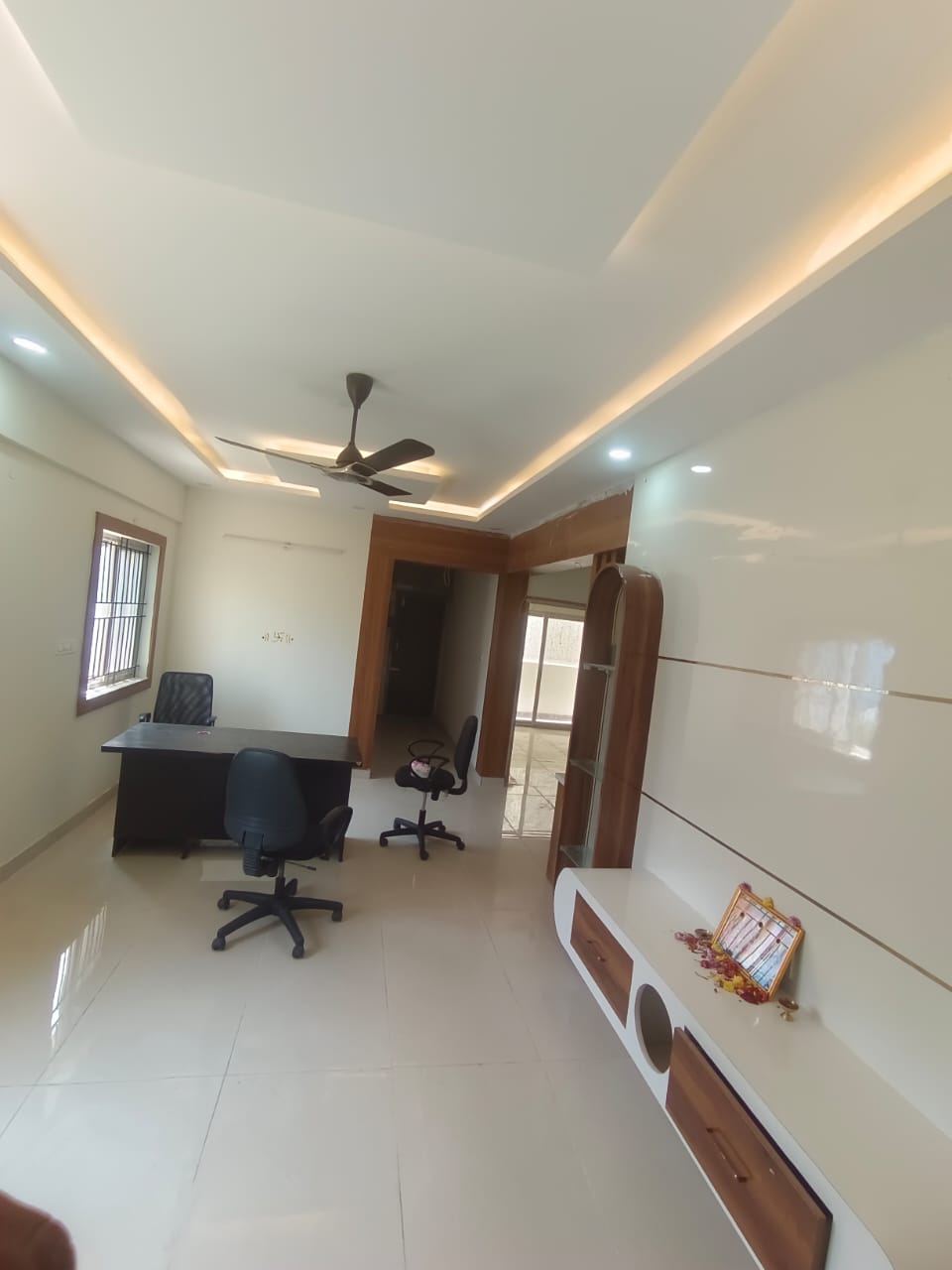 Book Your Ready 2 & 3 BHK Flat in Banjara Layout – Call Now